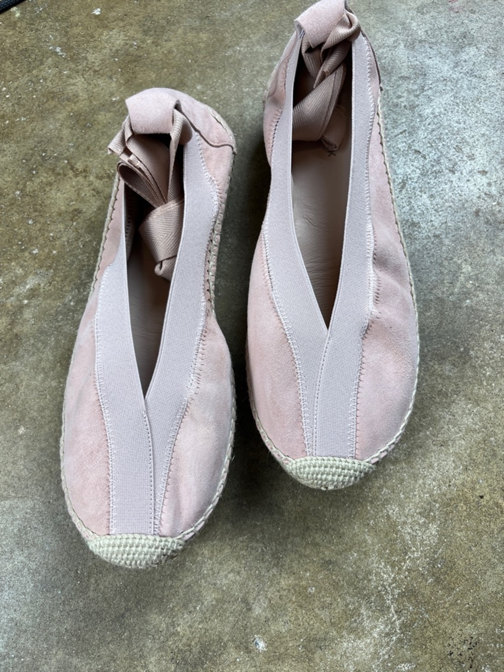 Tuckernuck Jade Suede Ballet Espadrille Flats in Blush Pink (NWOB)
Size: 9